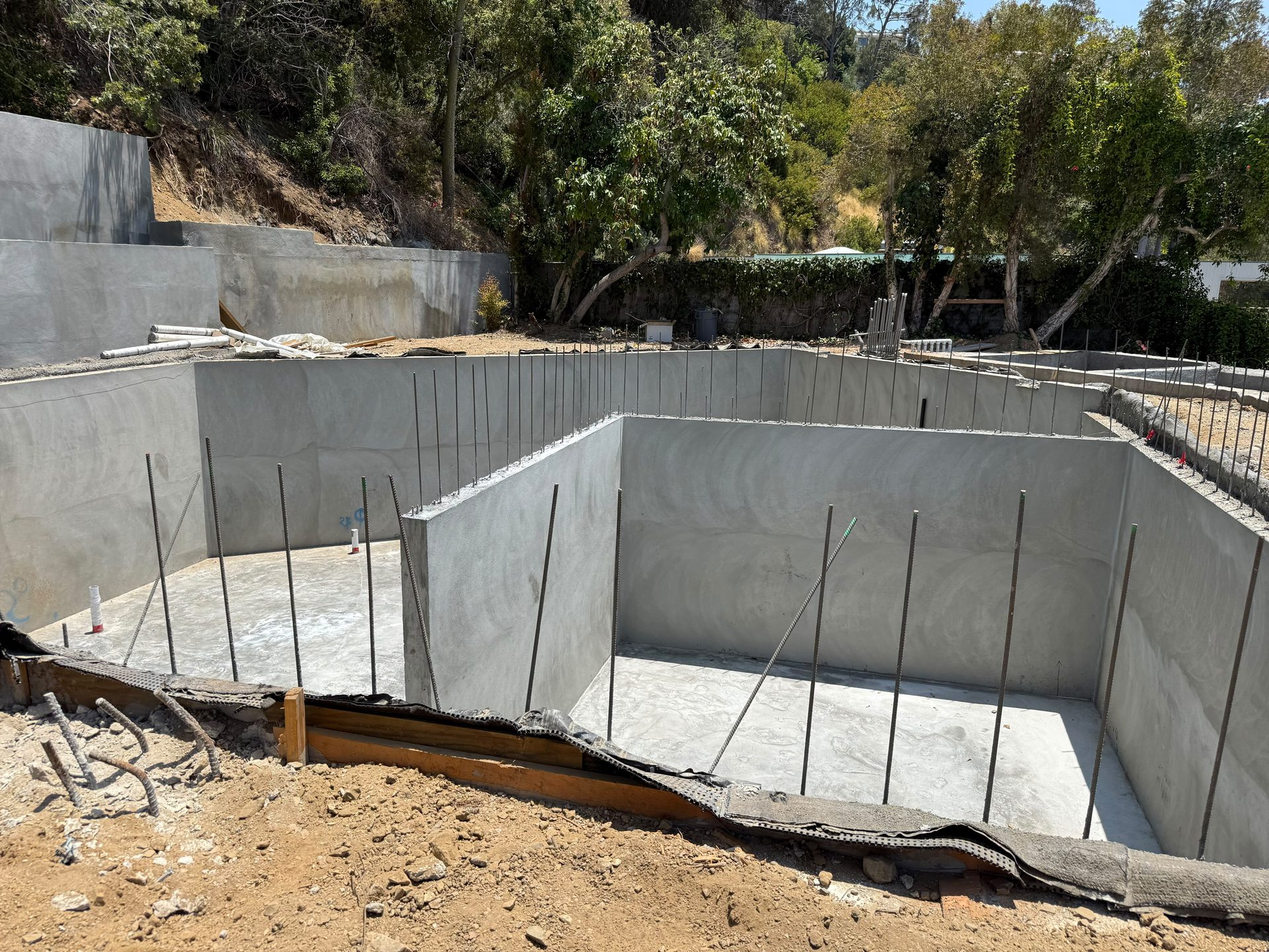 Custom Pools & Spas project by Pacific Green Homes in California